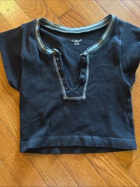 Urban Outfitters Black Ribbed Short Sleeve Crop Top with Contrast Trim Sz XS/S